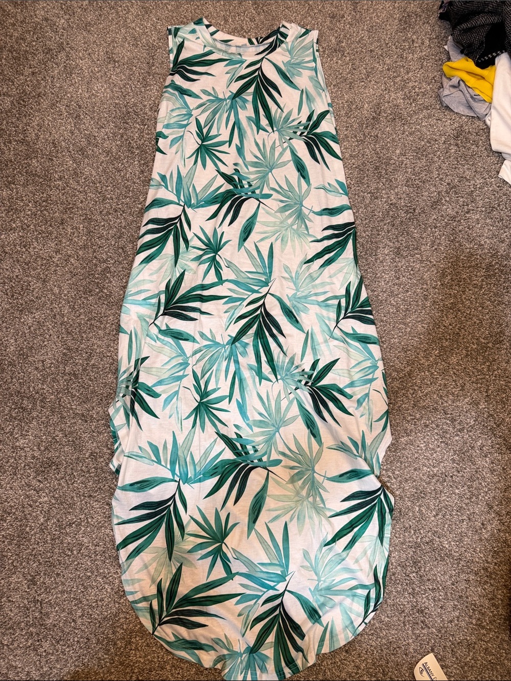 Sleeveless Tropical Leaf Maxi Dress in Green